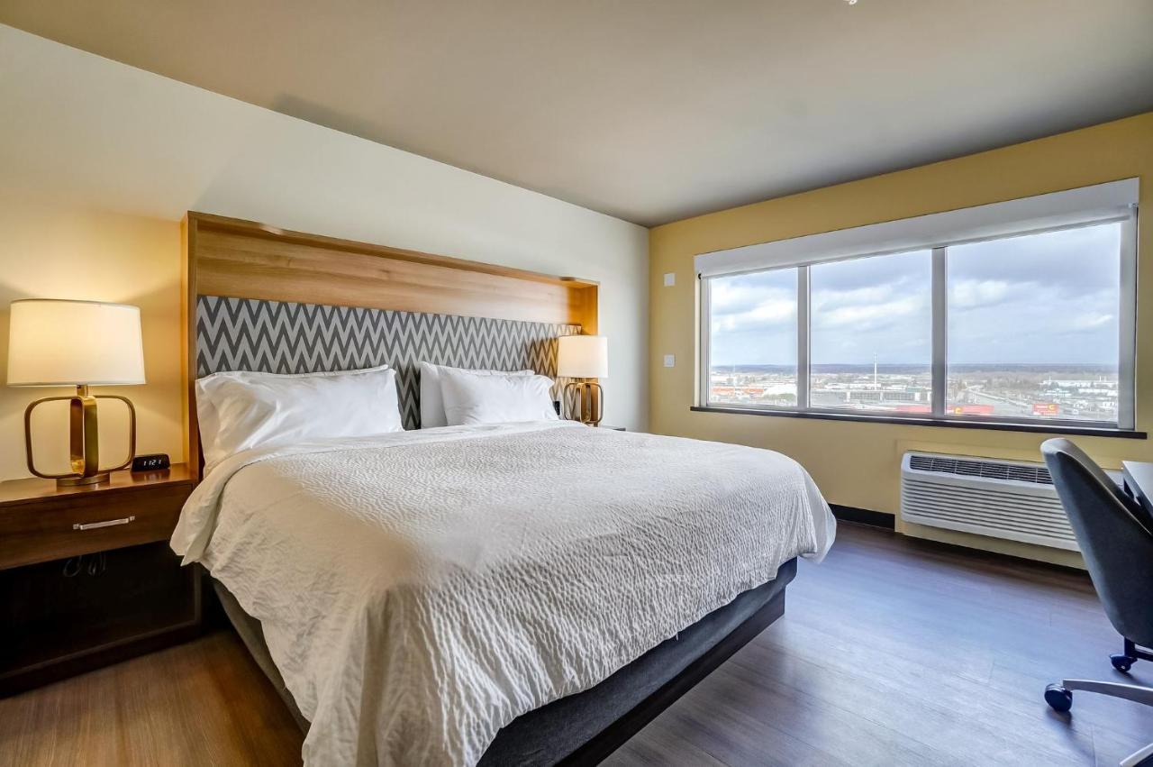 - Ottawa By Ihg Hotel 3*