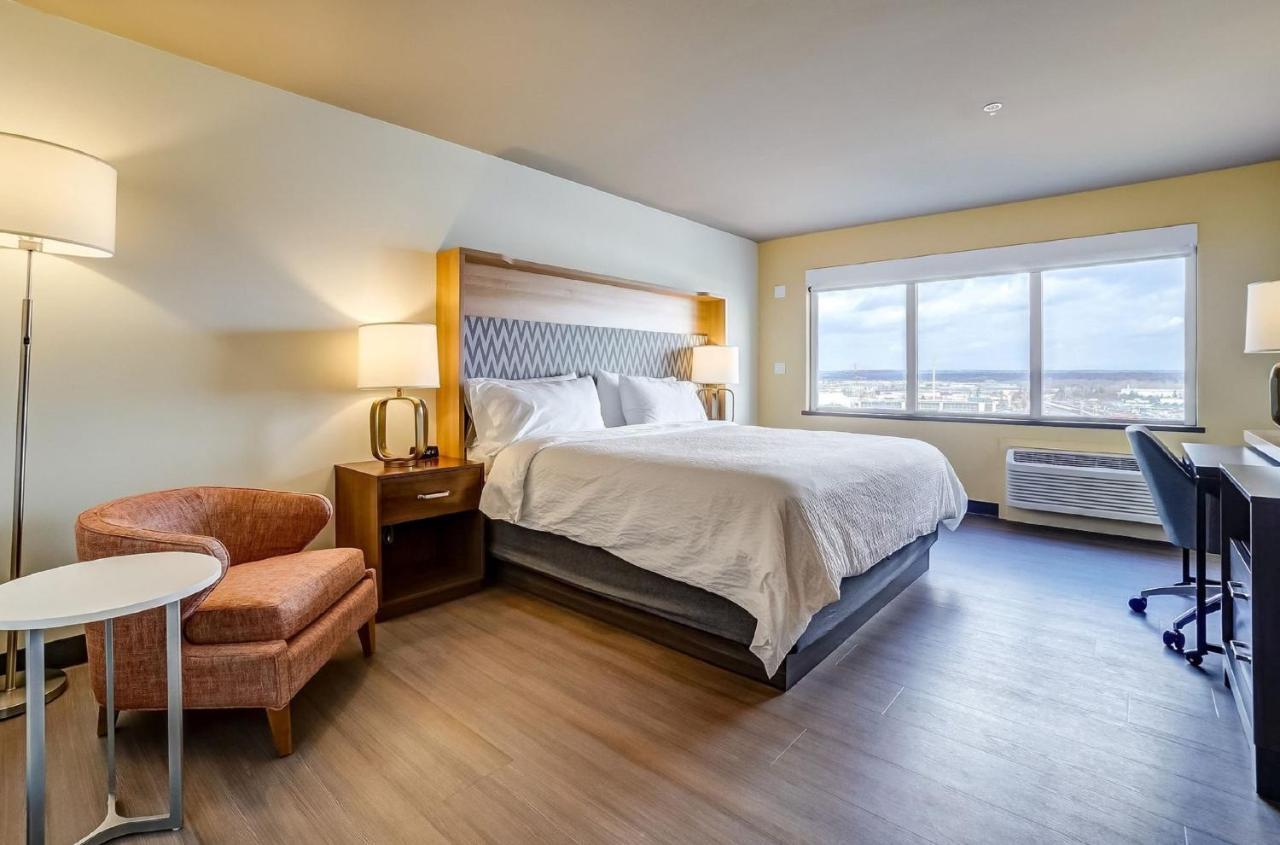 - Ottawa By Ihg Hotel 3*