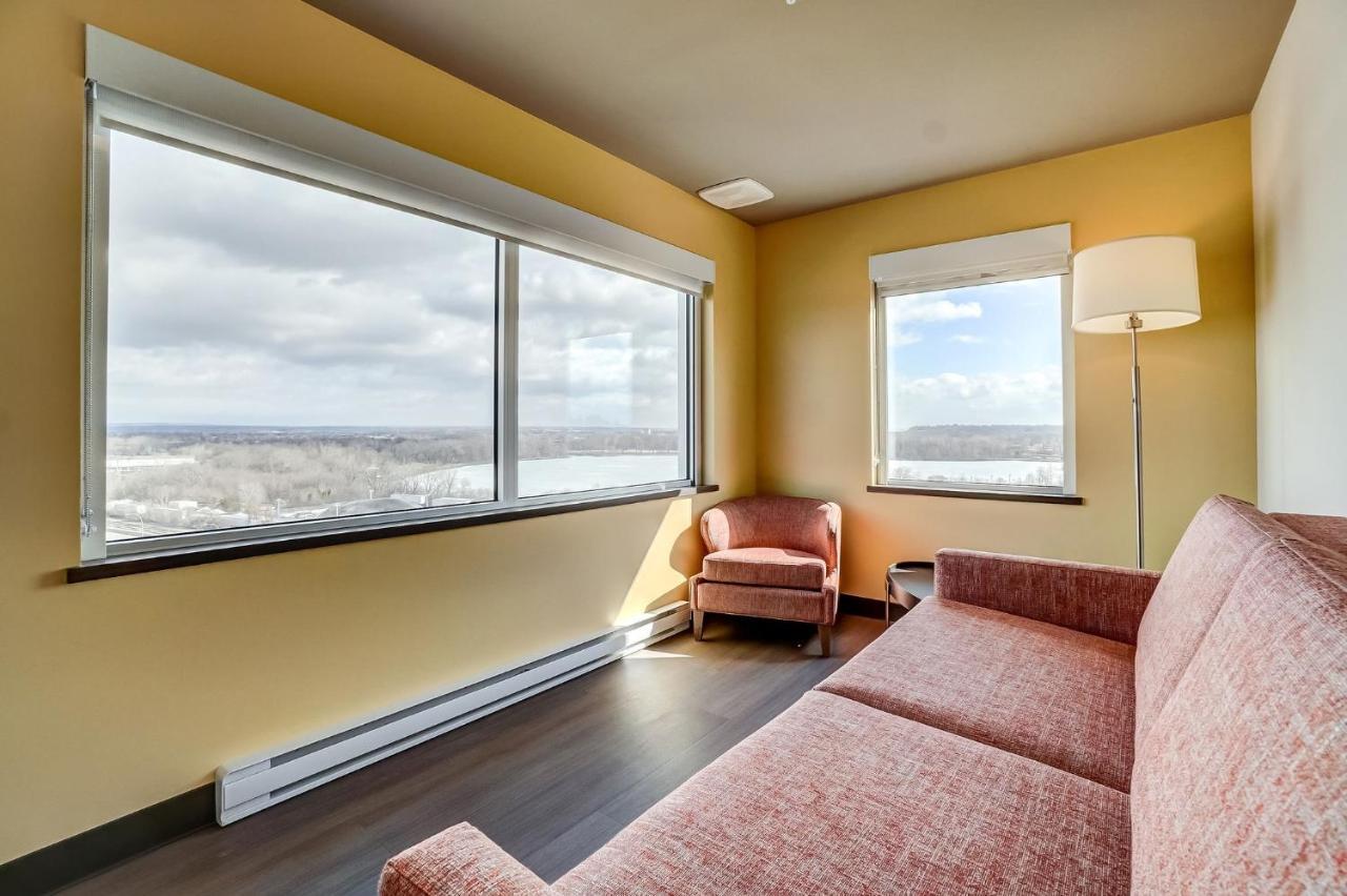 - Ottawa By Ihg Hotel 3*